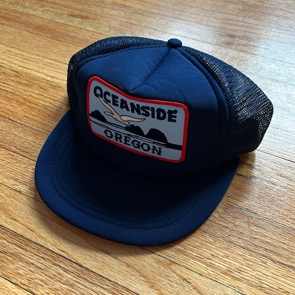 Vintage Oceanside Oregon Snapback Hat / 80s - 90s / Truck Style / Mesh - Picture 7 of 7
